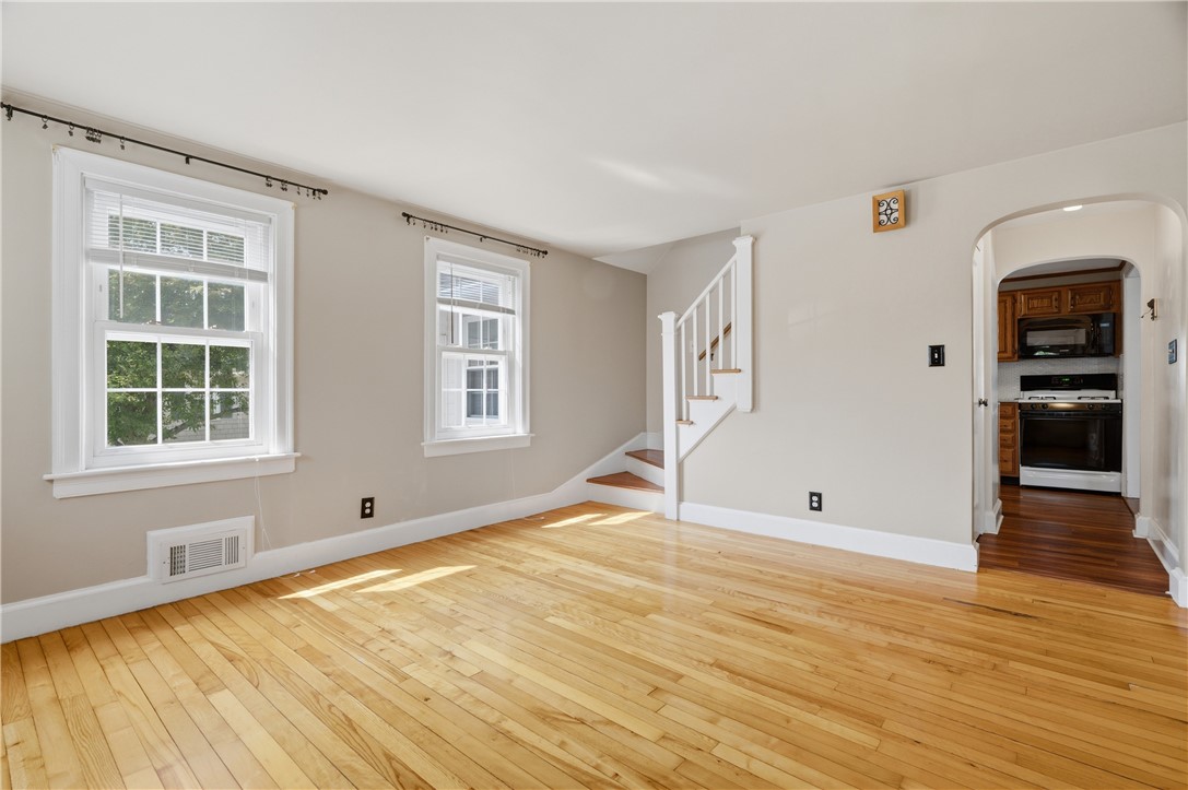 74 Macarthur Road Woonsocket, RI 02895 - Photo 10 of 34 Gallery Image 10
