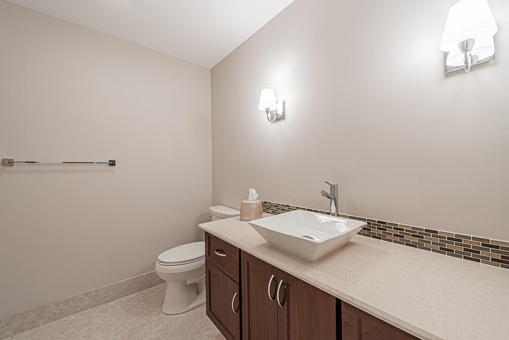 365 River Edge Road Jupiter, FL 33477 - Photo 30 of 47 2nd full bath