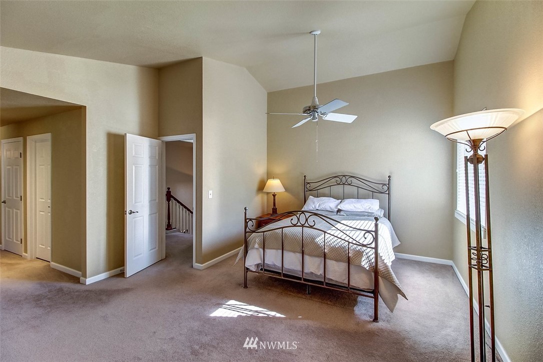 521 225th Place Southeast Bothell, WA 98021 - Photo 14 of 25