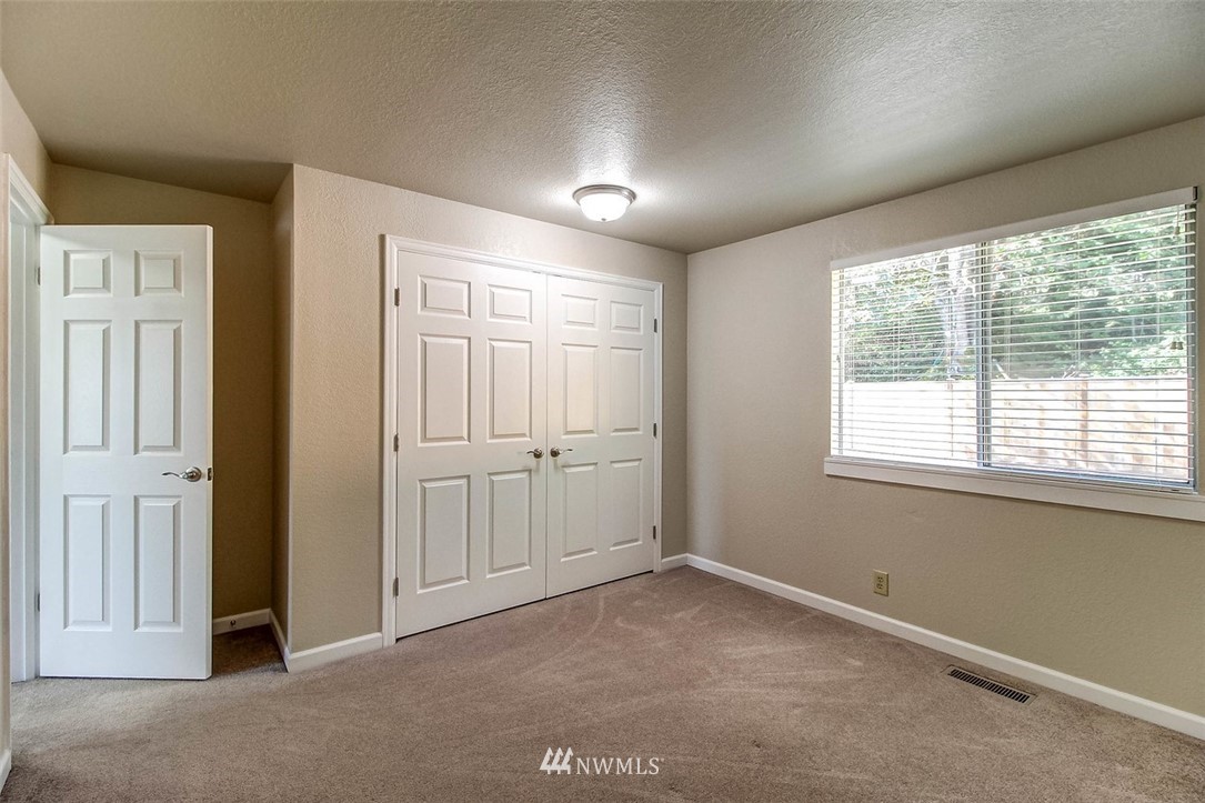 521 225th Place Southeast Bothell, WA 98021 - Photo 20 of 25