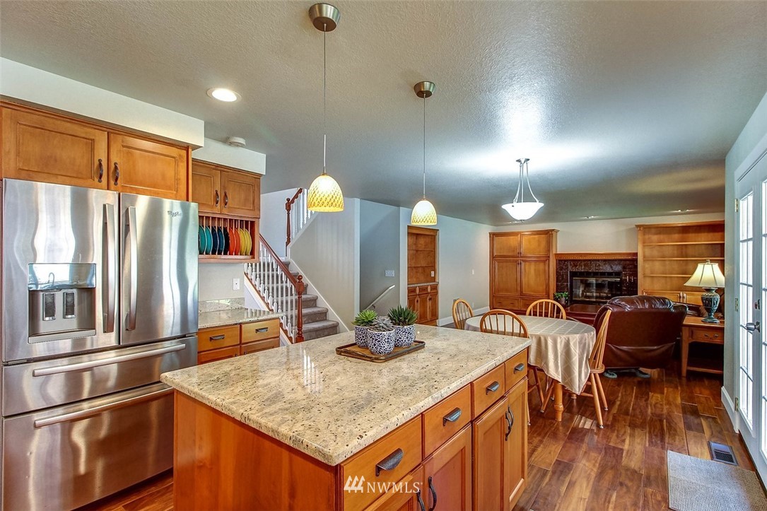 521 225th Place Southeast Bothell, WA 98021 - Photo 5 of 25