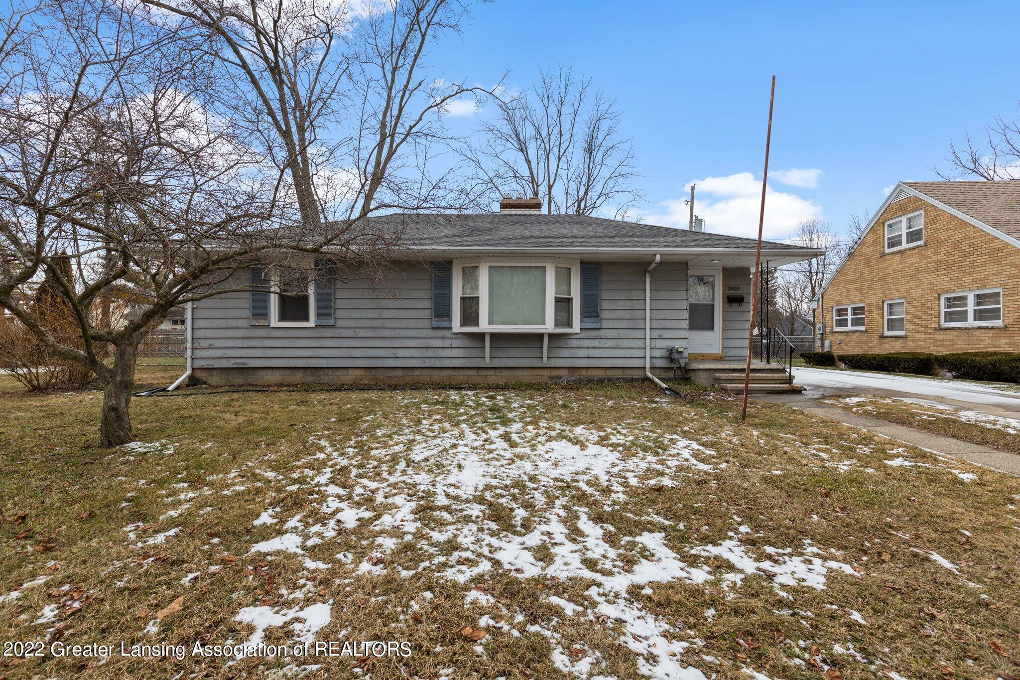 2614 Fairfax Road Lansing, MI 48910 - Photo 3 of 32 2-web-or-mls-2614-fairfax-rd