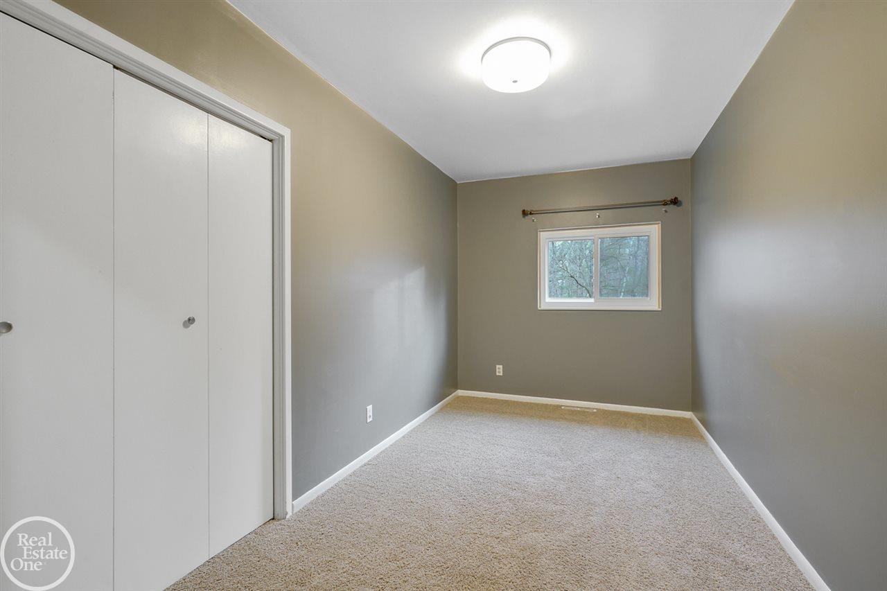 5190 Secord Lake Road Leonard, MI 48367 - Photo 18 of 34 50002072-17.JPG