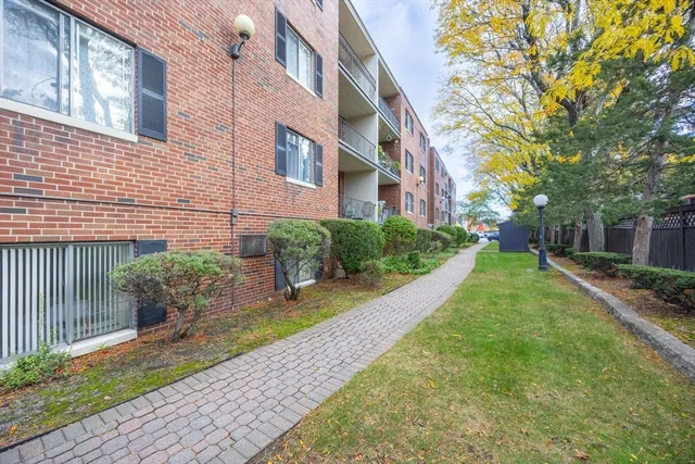 $339,900 | 220 Essex Street, Unit 1, Melrose, MA 02176