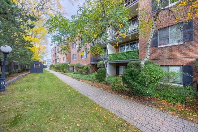 $339,900 | 220 Essex Street, Unit 1, Melrose, MA 02176