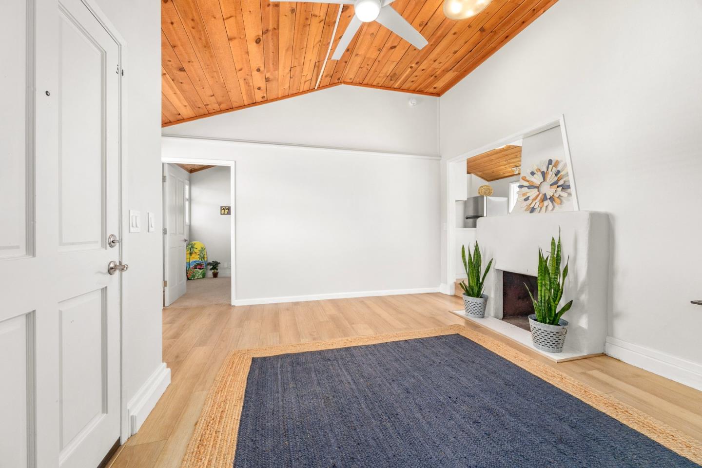 460 Rodriguez Street Santa Cruz, CA 95062 - Photo 6 of 37