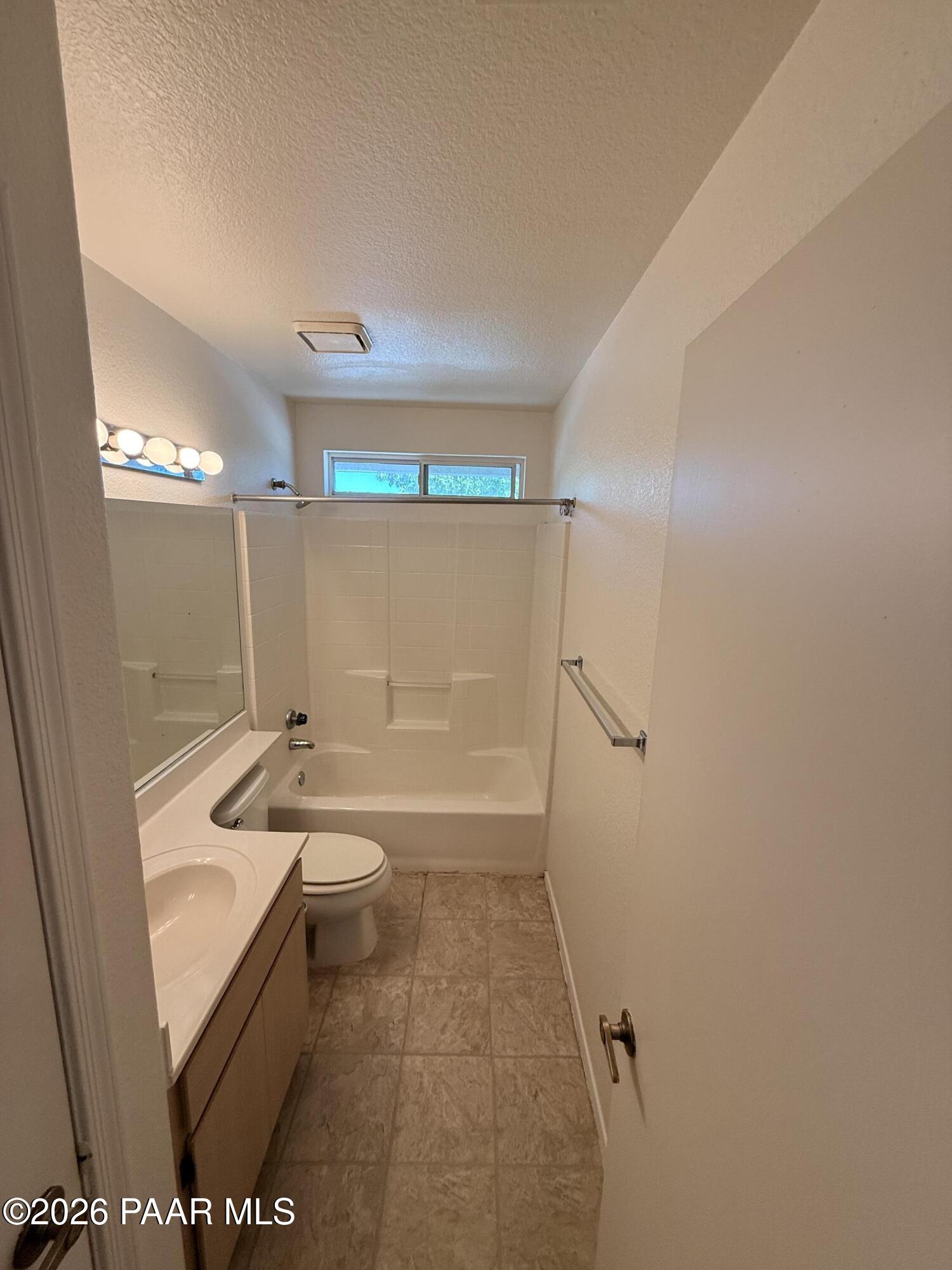 3059 Smokey Road, Unit 21E Prescott, AZ 86301 - Photo 15 of 37 2nd bath