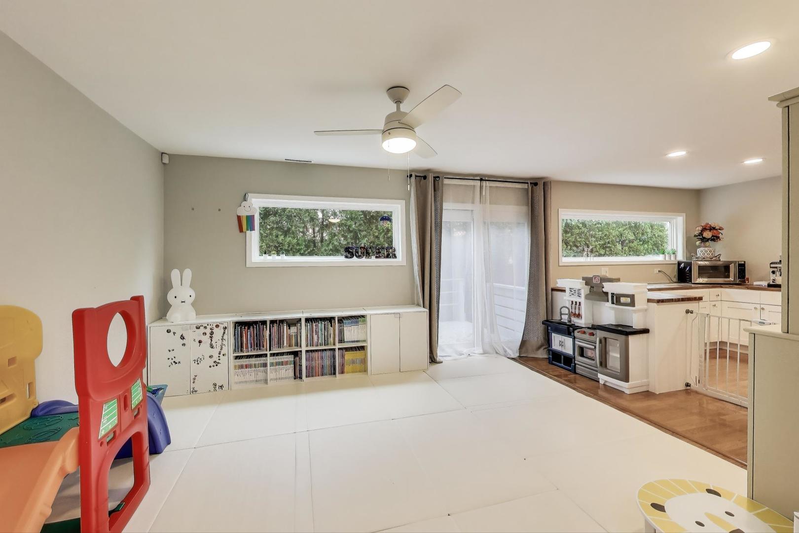 1344 Southwind Drive Northbrook, IL 60062 - Photo 13 of 39 a view of work space with windows