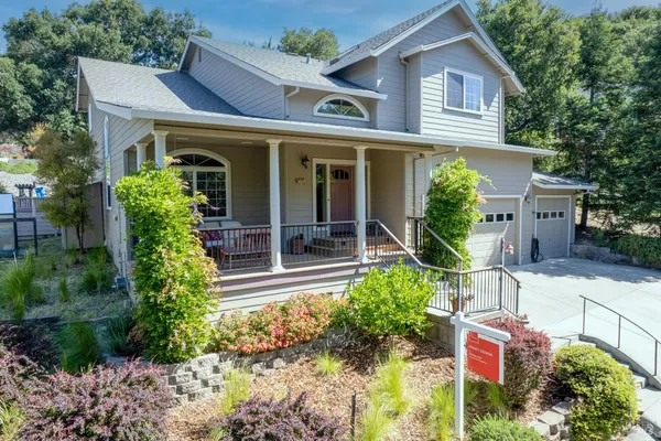$1,350,000 | 230 Clear Ridge Drive, Healdsburg, CA 95448