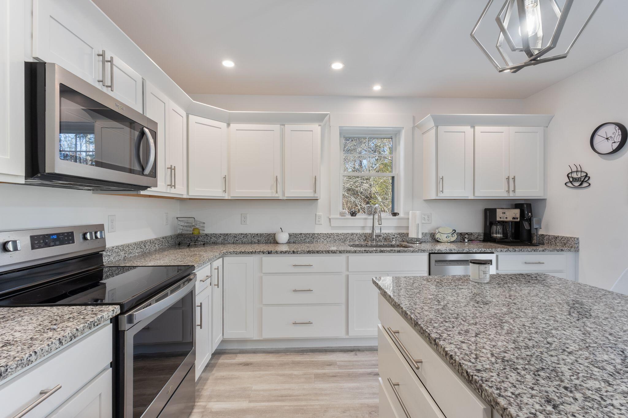 9 Jennifer Ln Wells, Unit 3 Wells, ME 04090 - Photo 11 of 55 9_Jennifer_Ln_13