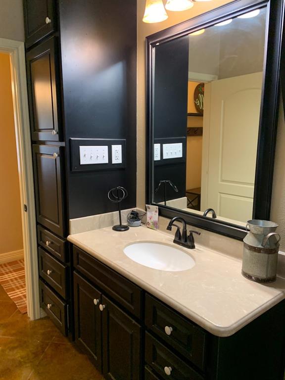 744 North Old Robinson Road Robinson, TX 76706 - Photo 18 of 24