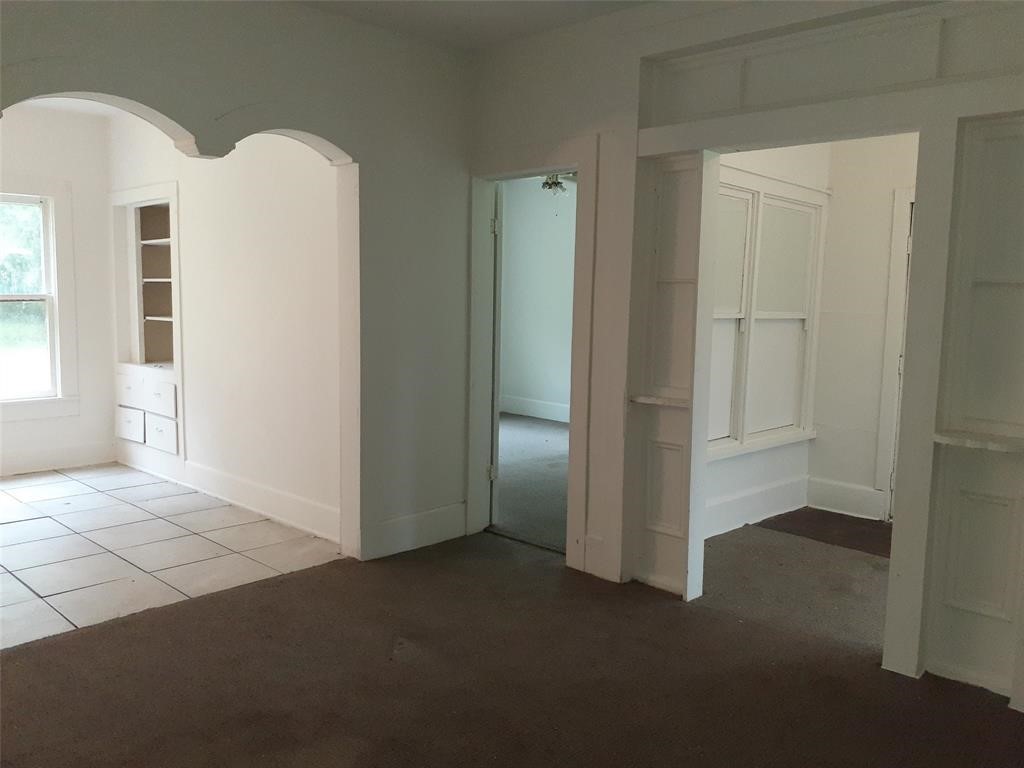 1419 Leaman Avenue Rosenberg, TX 77471 - Photo 3 of 8 With some TLC this home will sell quick!