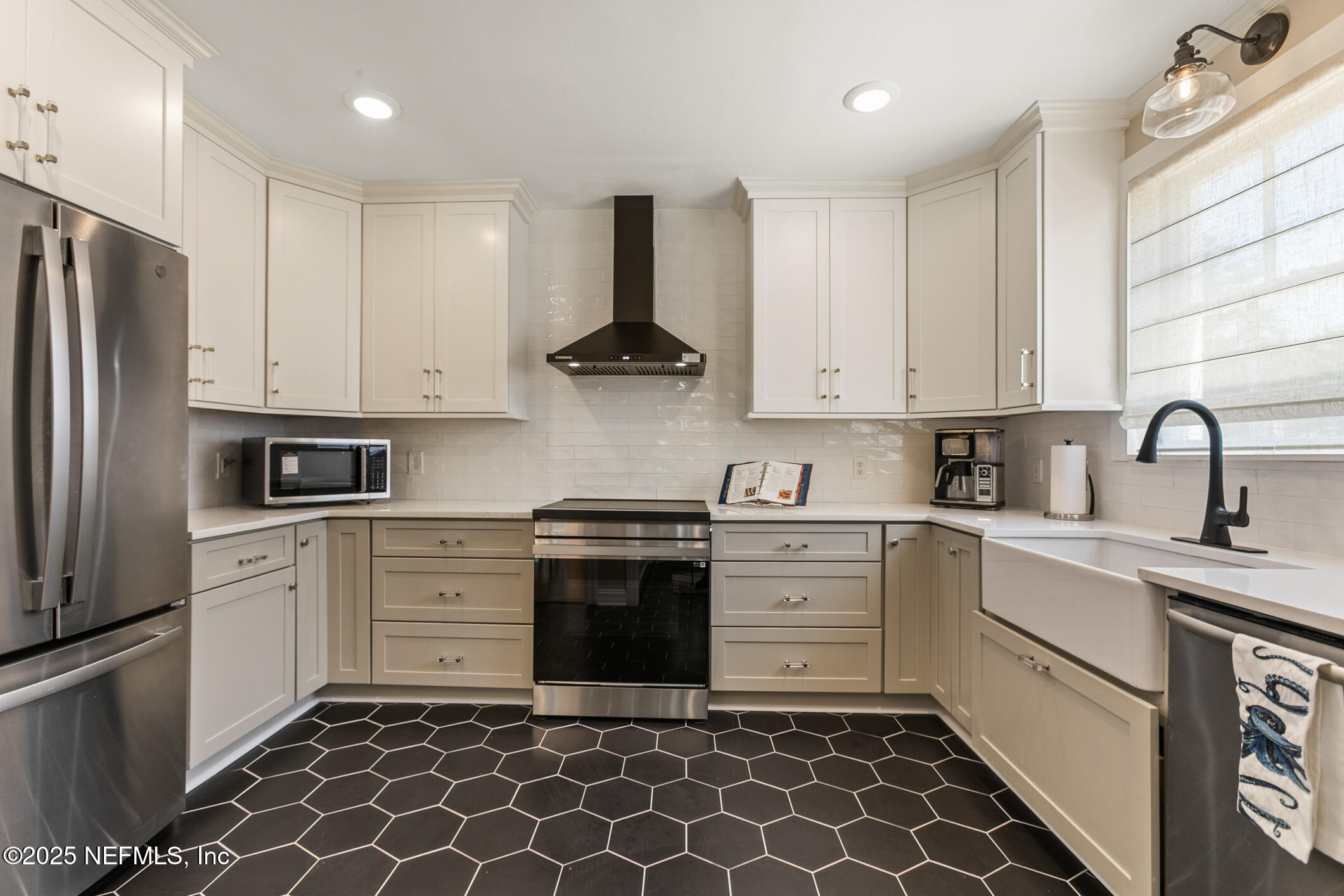 1706 Lorimier Road Jacksonville, FL 32207 - Photo 14 of 32 Kitchen