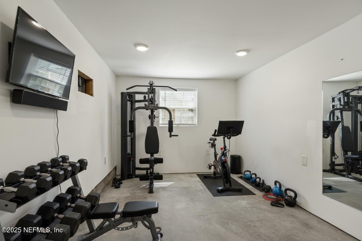 1706 Lorimier Road Jacksonville, FL 32207 - Photo 30 of 32 Flex Space - Virtual Gym Staging