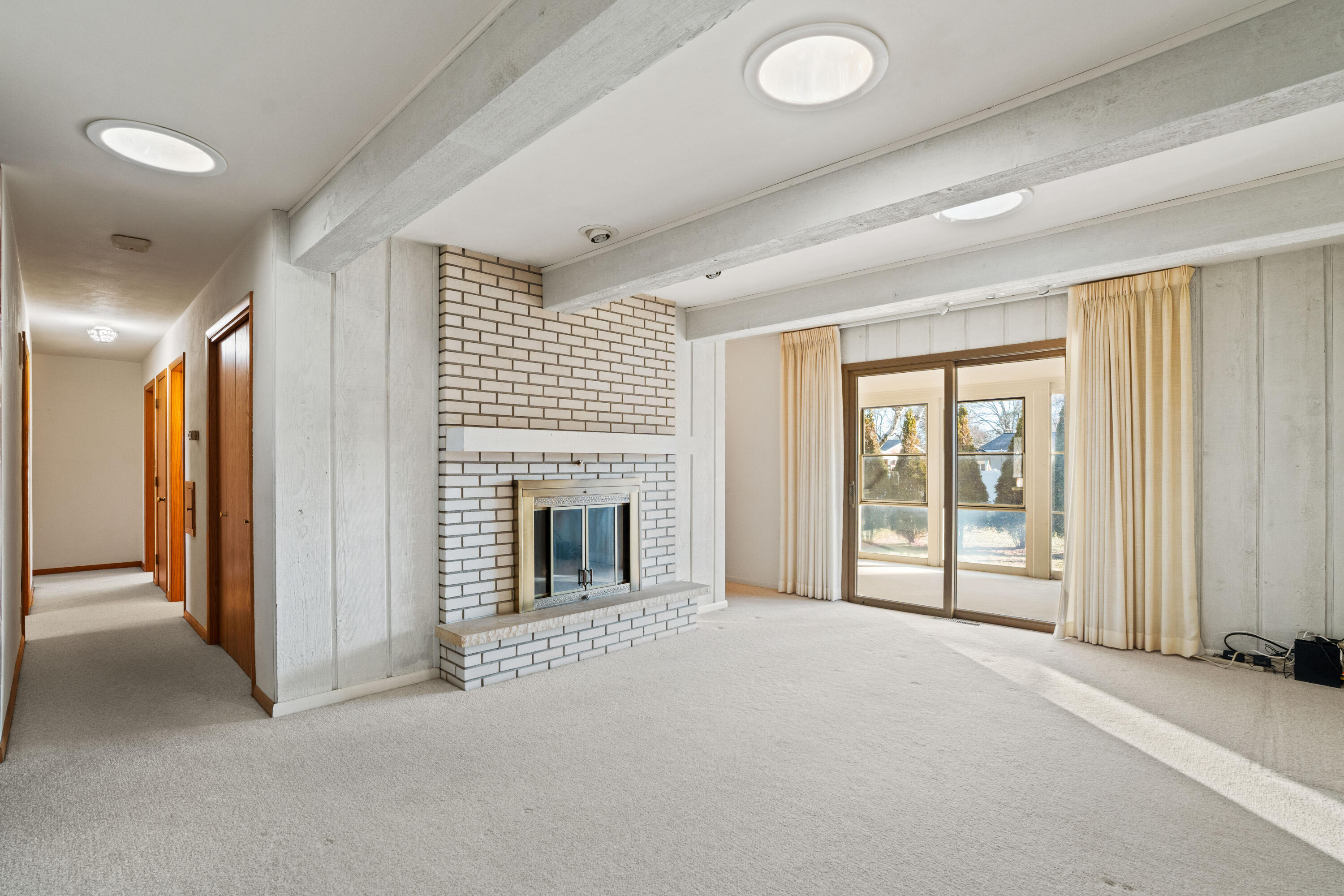 207 Old Pine Circle Wind Point, WI 53402 - Photo 4 of 23 Family Room