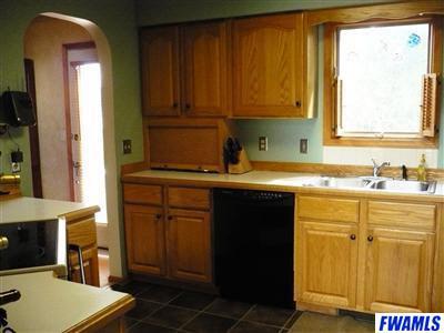 807 Cedar Ridge Court Fort Wayne, IN 46825 - Photo 6 of 13 Gallery Image 6