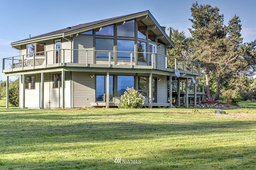 2079 Arnold Road Coupeville, WA 98239 - Photo 1 of 25 Gallery Image 1