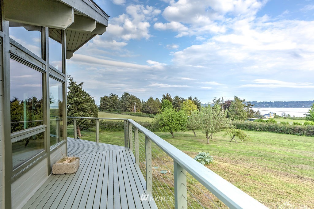 2079 Arnold Road Coupeville, WA 98239 - Photo 2 of 25 Gallery Image 2
