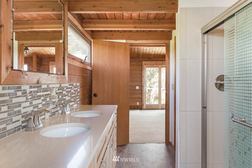 2079 Arnold Road Coupeville, WA 98239 - Photo 15 of 25 Gallery Image 15