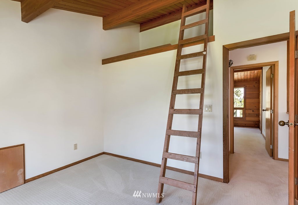 2079 Arnold Road Coupeville, WA 98239 - Photo 16 of 25 Gallery Image 16