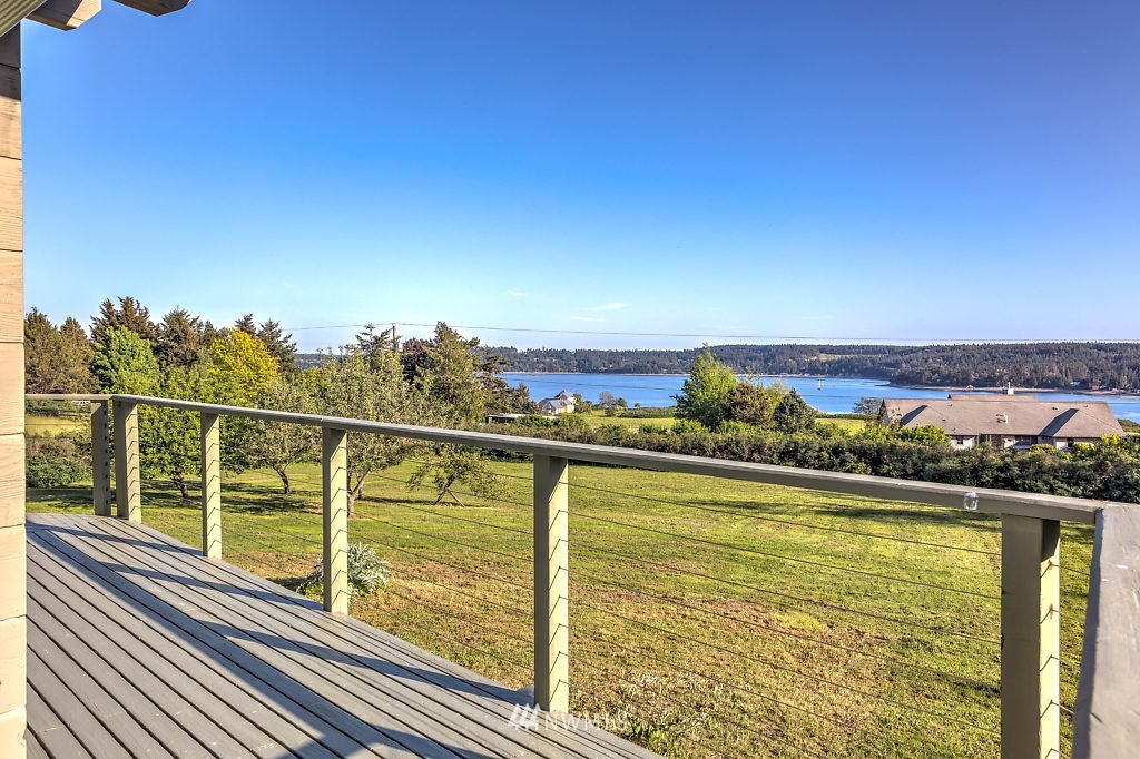 2079 Arnold Road Coupeville, WA 98239 - Photo 3 of 25 Gallery Image 3