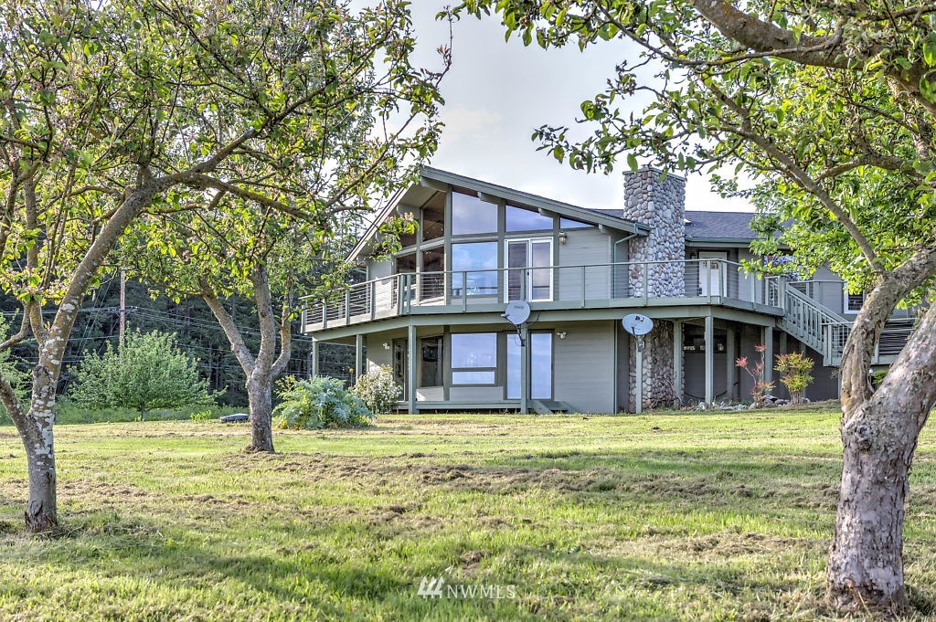 2079 Arnold Road Coupeville, WA 98239 - Photo 5 of 25 Gallery Image 5