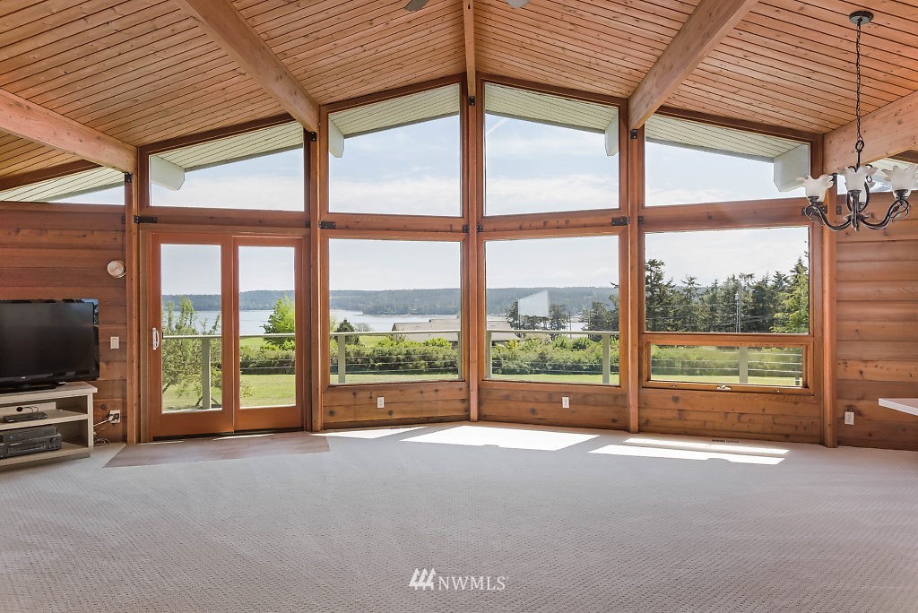 2079 Arnold Road Coupeville, WA 98239 - Photo 7 of 25 Gallery Image 7