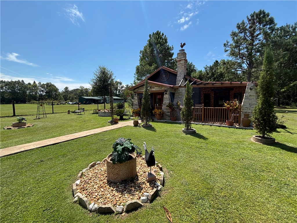 694 Overstreet Road Jesup, GA 31546 - Photo 13 of 23 Front of mother in law suite/ guest suite 2 Bed 2 Bath