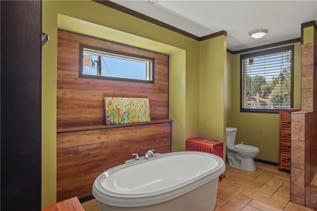 694 Overstreet Road Jesup, GA 31546 - Photo 9 of 23 Master Bath