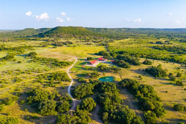 $3,895,000 | 3021 Farm To Market 1689 Comanche Tx 76442, Comanche, TX 76442
