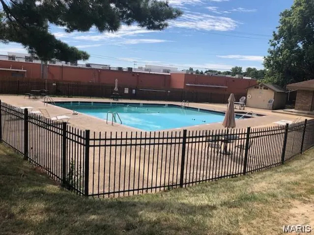 $140,000 | 7 Fairways Circle, Unit E, St. Charles, MO 63303