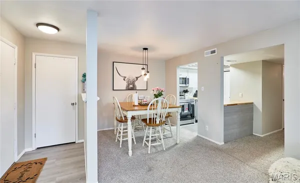 $140,000 | 7 Fairways Circle, Unit E, St. Charles, MO 63303