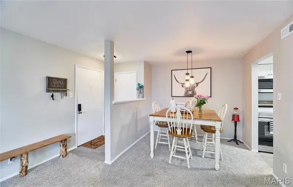 $140,000 | 7 Fairways Circle, Unit E, St. Charles, MO 63303