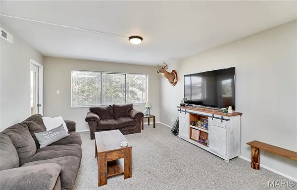 $140,000 | 7 Fairways Circle, Unit E, St. Charles, MO 63303