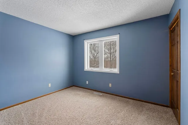 $309,900 | 1595 Wayzata Boulevard, Unit F, Long Lake, MN 55356