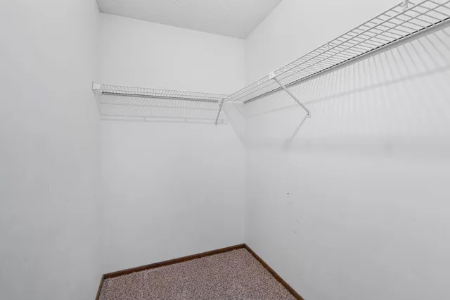 $309,900 | 1595 Wayzata Boulevard, Unit F, Long Lake, MN 55356