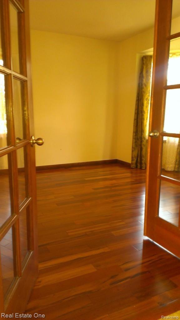 1109 Maple Leaf Drive Rochester, MI 48309 - Photo 4 of 23 Office with french doors
