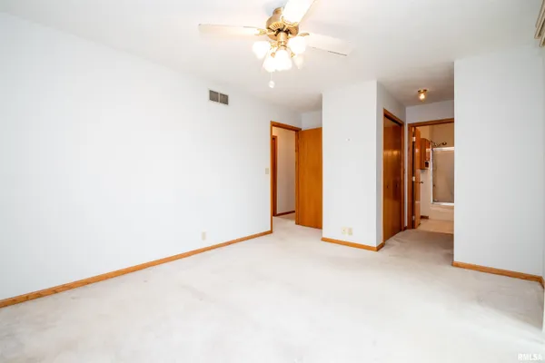 $220,000 | 2919 West Rohmann Avenue, West Peoria, IL 61604