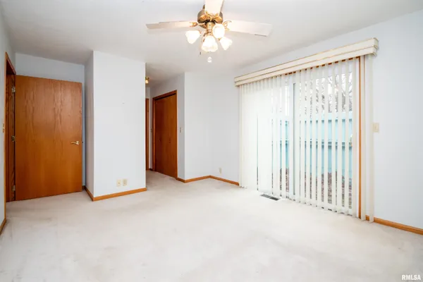 $220,000 | 2919 West Rohmann Avenue, West Peoria, IL 61604