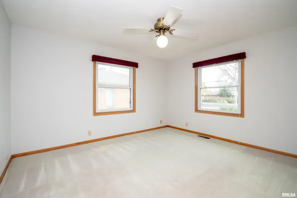 $220,000 | 2919 West Rohmann Avenue, West Peoria, IL 61604
