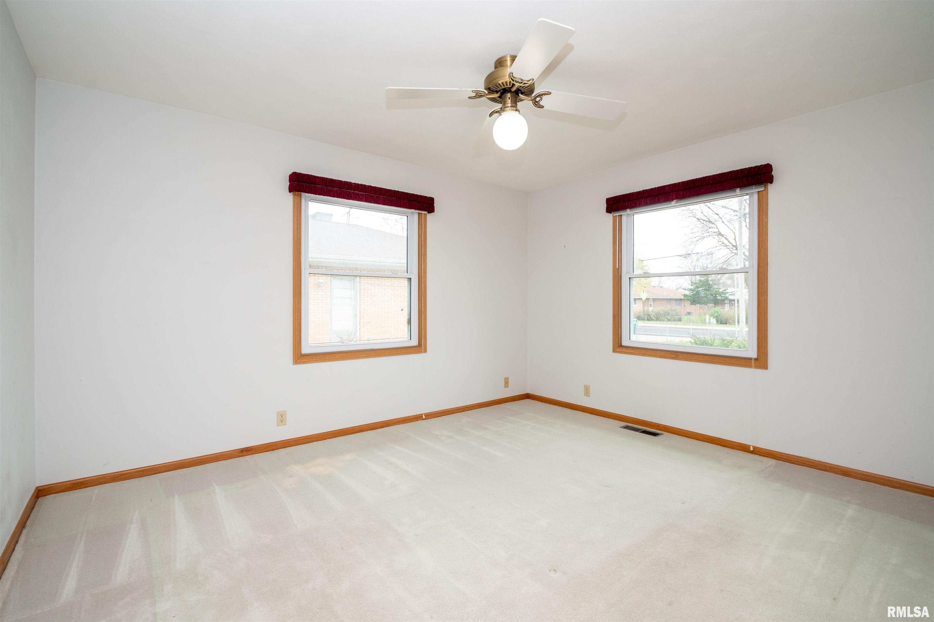 2919 West Rohmann Avenue Peoria, IL 61604 - Photo 23 of 42