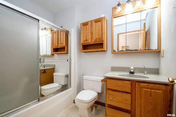 $220,000 | 2919 West Rohmann Avenue, West Peoria, IL 61604