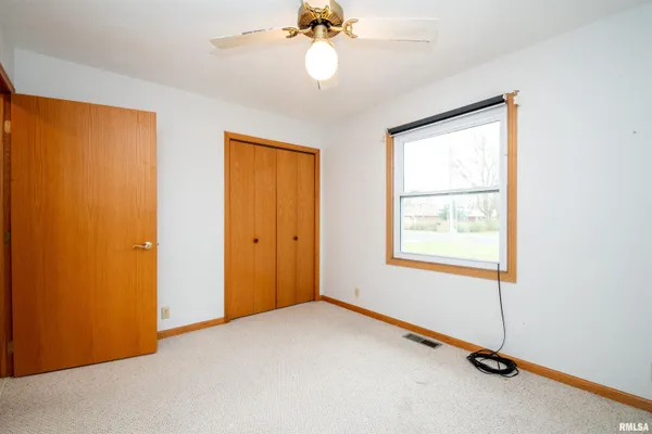 $220,000 | 2919 West Rohmann Avenue, West Peoria, IL 61604