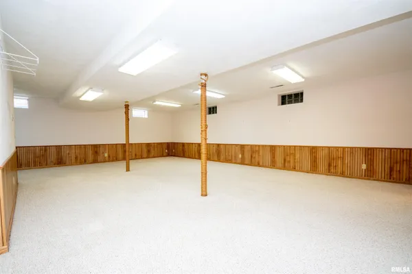 $220,000 | 2919 West Rohmann Avenue, West Peoria, IL 61604