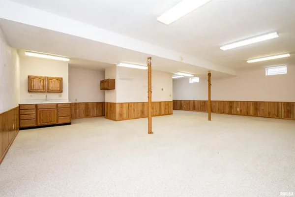$220,000 | 2919 West Rohmann Avenue, West Peoria, IL 61604