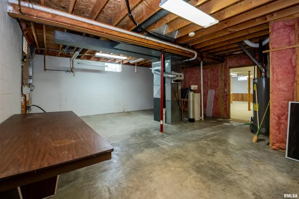 $220,000 | 2919 West Rohmann Avenue, West Peoria, IL 61604