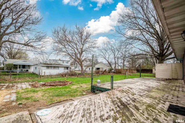 $220,000 | 2919 West Rohmann Avenue, West Peoria, IL 61604