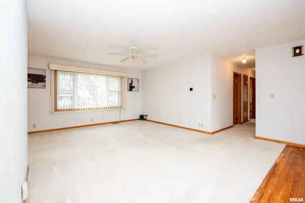 $220,000 | 2919 West Rohmann Avenue, West Peoria, IL 61604