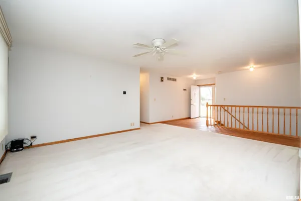 $220,000 | 2919 West Rohmann Avenue, West Peoria, IL 61604