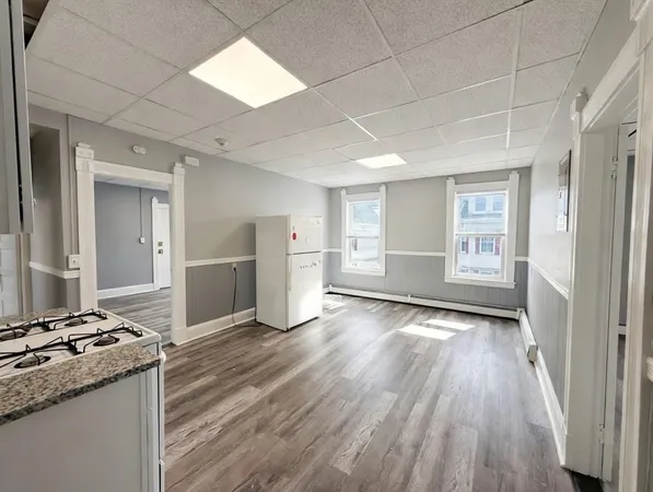 $2,695 | 133 University Avenue, Unit 5, Lowell, MA 01854